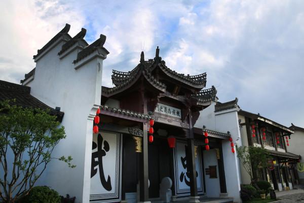 逃离遗弃的建筑3